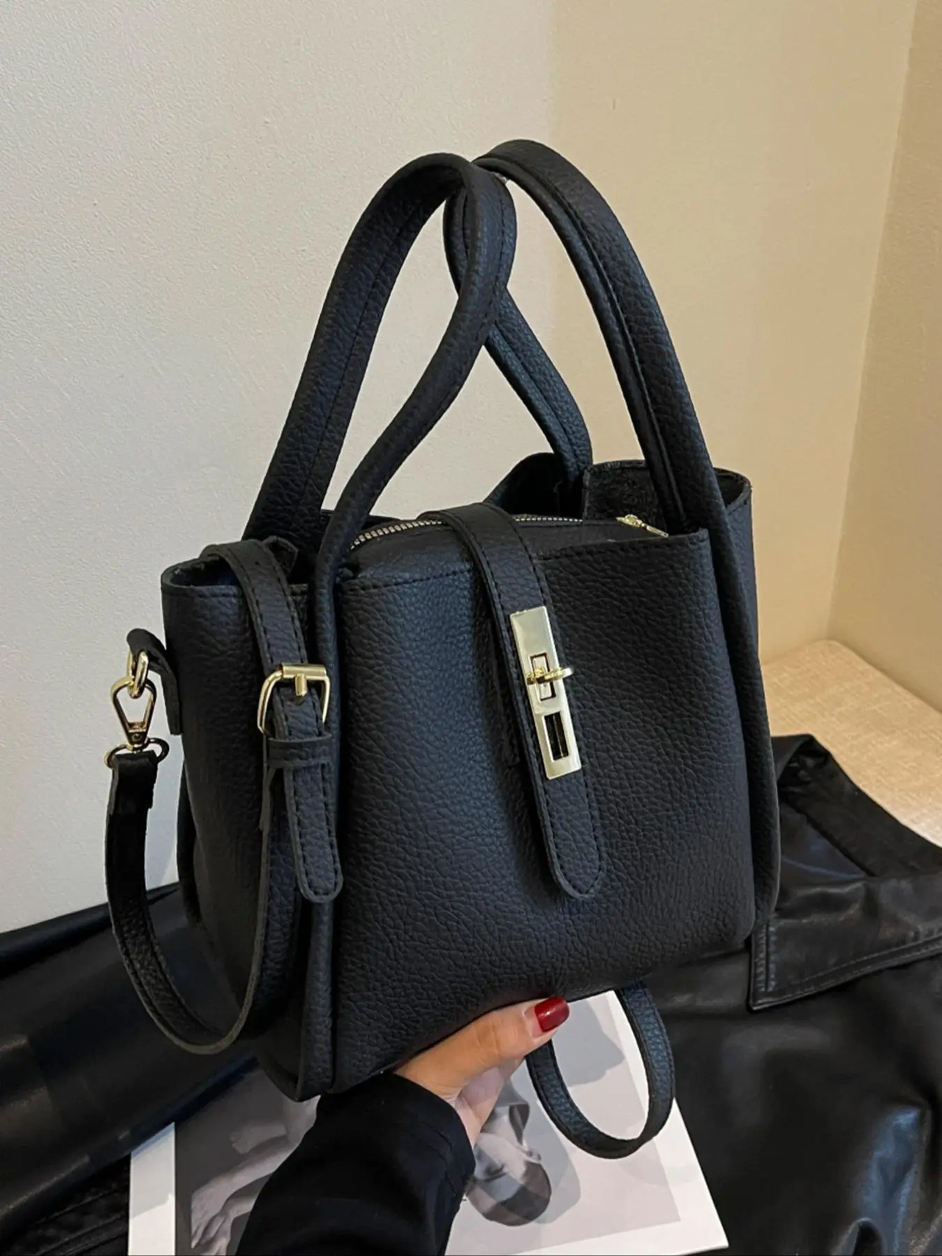 Women's Elegant Solid Color Handbag, Fashion PU Leather Shoulder Bag for Daily Used, Casual Trendy Versatile High-quality Commuting Bag, Girl Fashiona