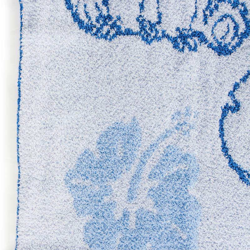 Lilo and Stitch Hawaiian Flower 50x60 Feather Knit Throw