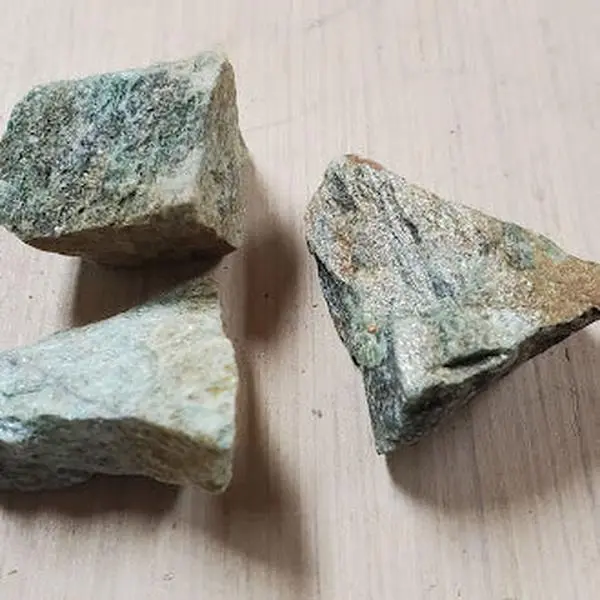 Aventurine Dark Green Rough Stones