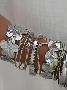 Women's Bracelet Set Chunky Wide Flower Chain Irregular Lines Round Disc Bangle Jewelry Gift for Girlfriend Mom Daily Date Vacation Party