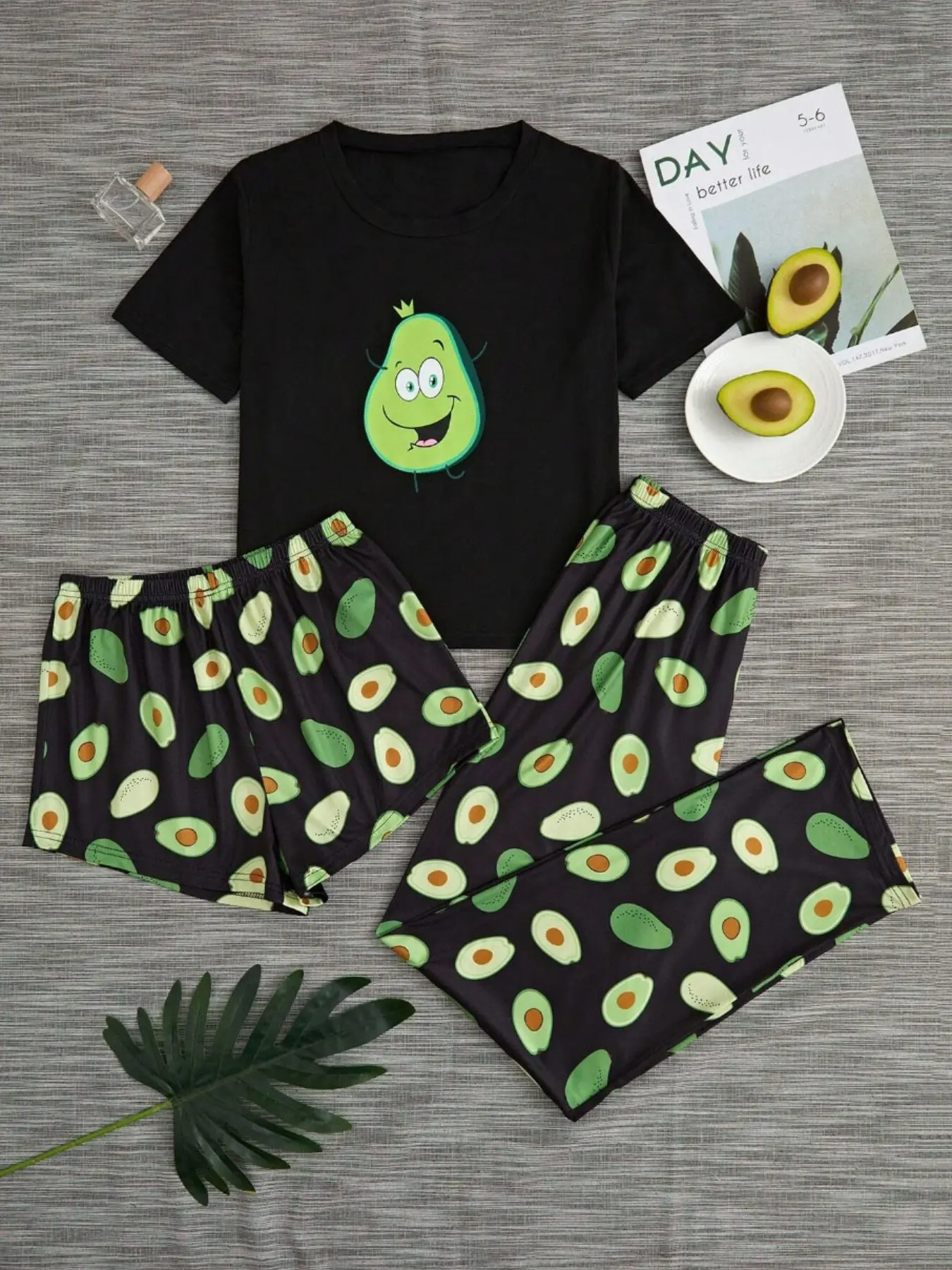 Summer Avocado Print Short Sleeve Knit Top & Shorts Pajama Set, Comfortable Loungewear Sleepwear for Women, Casual Nightwear