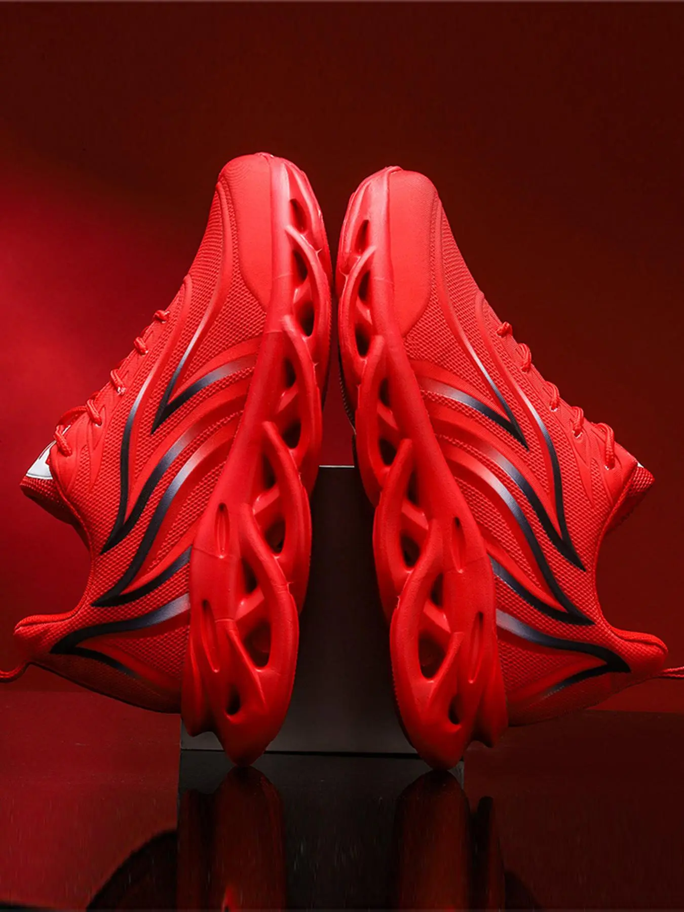 Men's Casual Lace Up Low Top Sneakers, Lightweight Breathable Comfortable Sports Running Shoes for Daily Wear, Perfect Gift for Dad Summer 2024