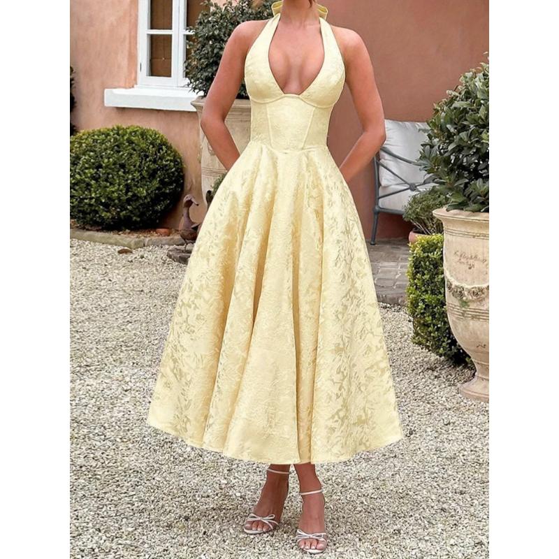 Women'S Elegant Jacquard Halter Neck Sleeveless Open Back A-Line Maxi Dress - Low-Cut Formal Party Evening Gown with Train, Solid White All-Season Evening Dress for Weddings, Proms & Special Occasions, Structured Waist & Flowing Skirt, Year