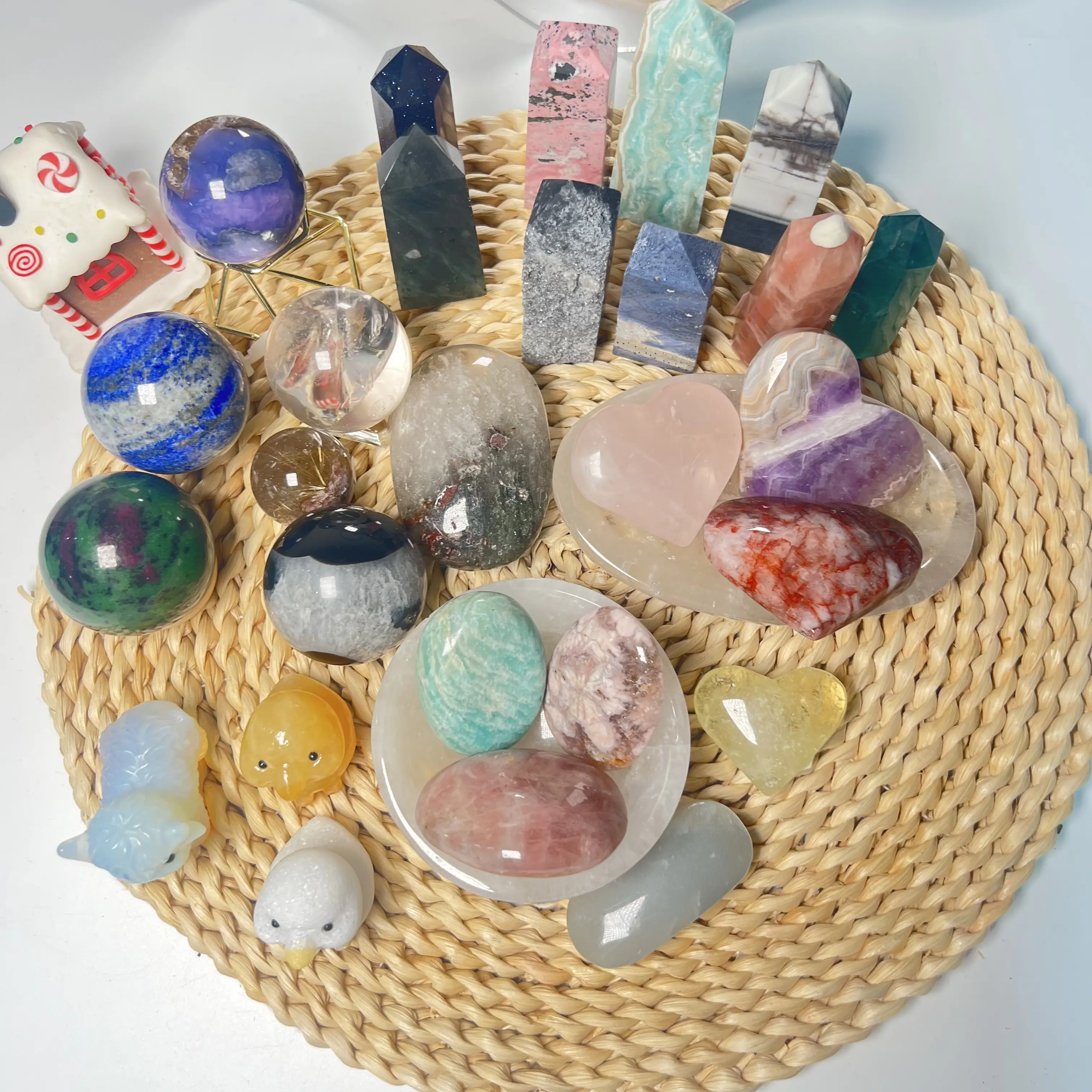 Crystal combination set, Crystal ball, Crystal tower, Crystal carving, fashionable home decoration.