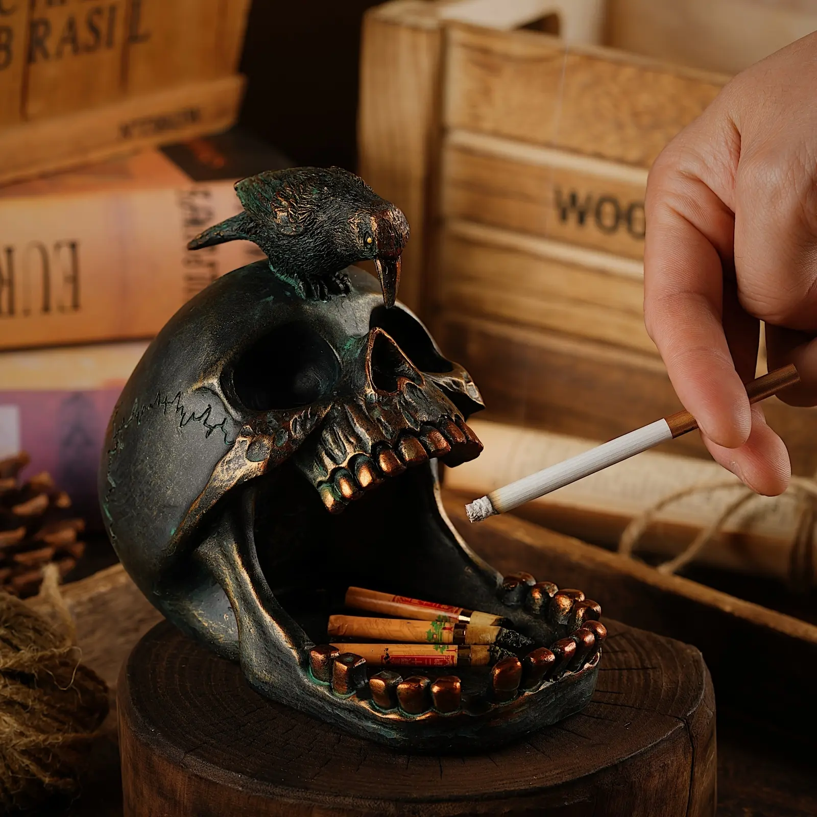 Vintage Skull Crow Home Ashtray Halloween Decoration Gothic Resin Ring Holder