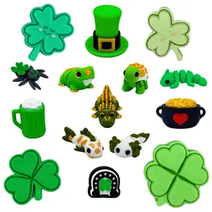 Desk Fidget Keychain EnderToys St Patrick's Day Clicker Fidget Figurine Pot of Gold Beer Shamrock Horseshoe Clover Mini Animal Decor Desk Pet