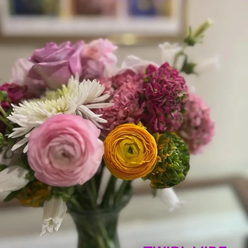 Petite Twirl Vibe Floral Arrangement
