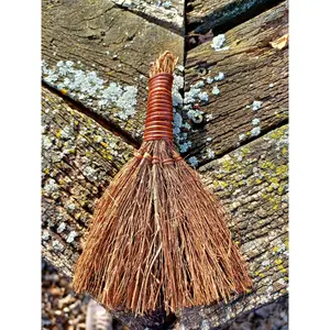 Tiny Scented Witches Broom / Altar Broom / Altar Tools / Brooms / Tiny Broom / Miniature / Essential Oils / Cinnamon Broom / Eucalyptus