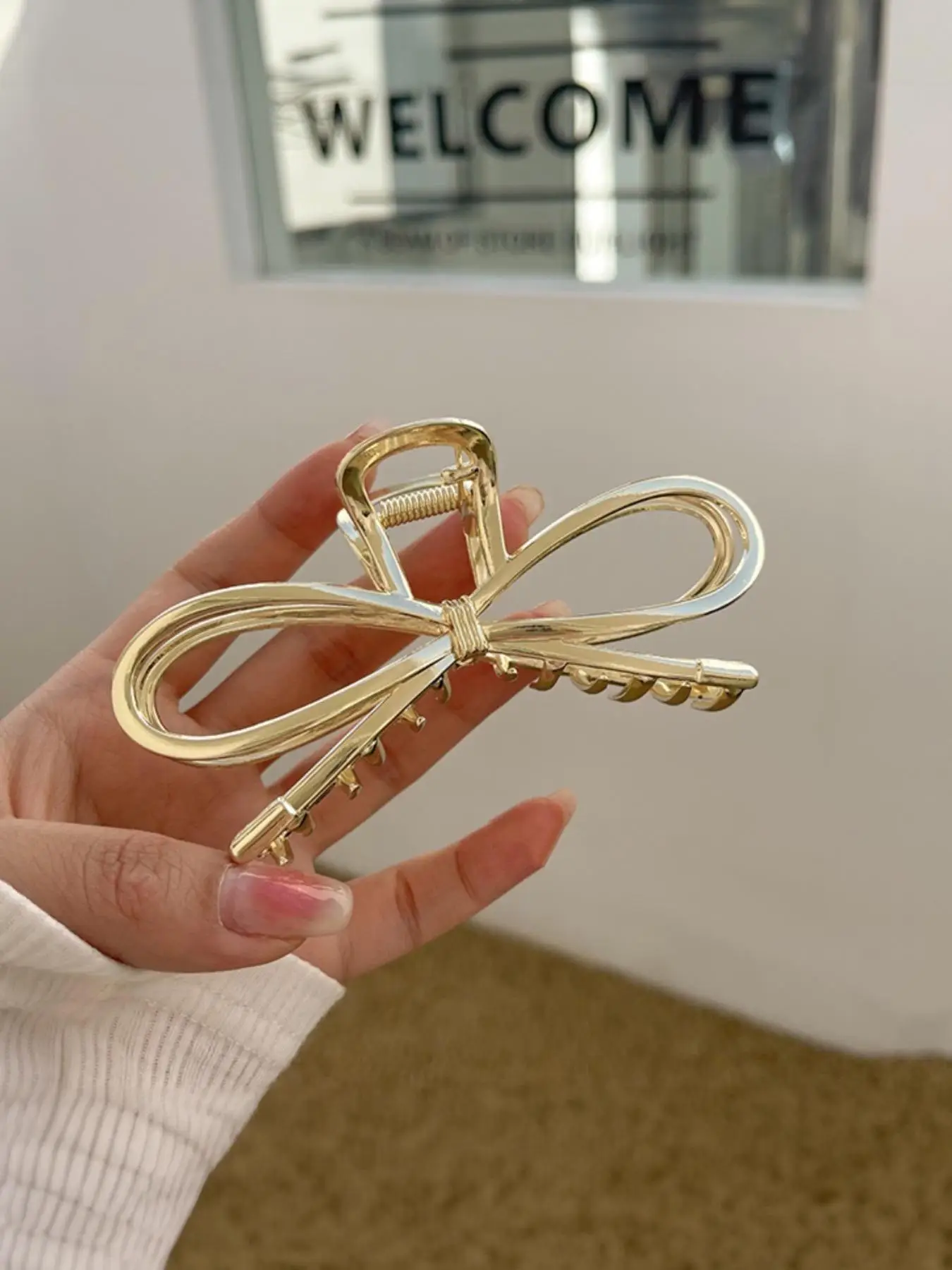 Women's Elegant Bowknot Design Hair Claw, Casual Hollow Out Design Hair Accessories for Women & Girls, Minimalist Headwear Suitable for Thick Hair