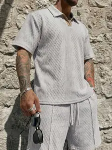Men's summer V-neck short-sleeve top and shorts set, color-block V-neck design, perfect for outdoor and indoor summer wear, casual and stylish, regular fit, an essential item for everyday commuting. SpringStatements