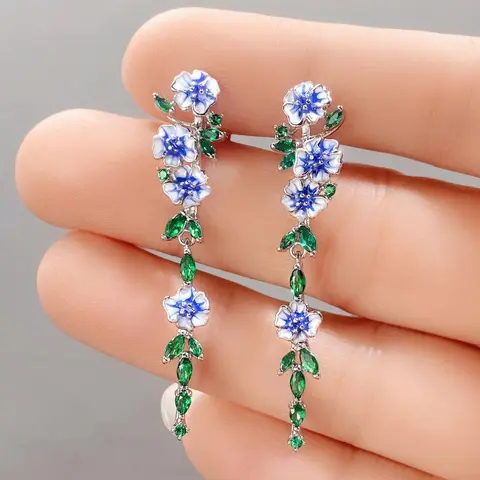 Rhinestone Decorated Flower Floral Accents Dangle Earrings As Gift, Gift Jewelry, Aesthetic Jewelry Gift, 2024 New Trendy Vintage Leaf Design, Unique Dangle Style Earrings for Women, Anniversary, Engagement, Wedding, Dangling Earrings, Dangly Earrings