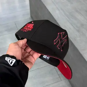 New Era New York Yankees 9FORTY Black Cap, Red Embroidered Logo, Side Patch 1999 WS, Gorra de béisbol