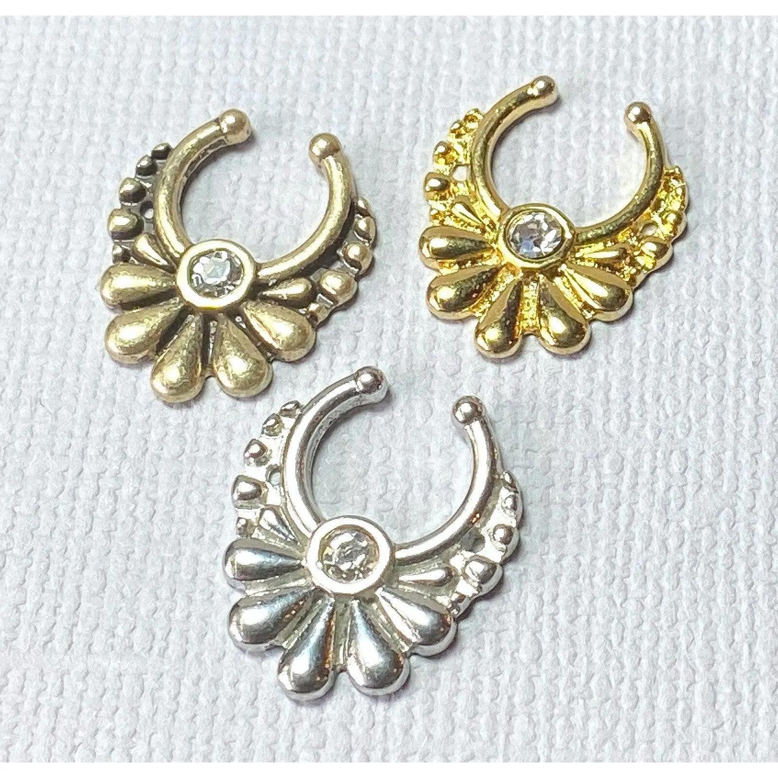 1pc 100% SURGICAL STEEL Non-Piercing Fake Septum Hanger Flower w/ Gem Clip-on