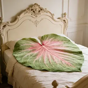 Simulated Leaf Design Flannel Blanket, Tropical Leaf Pattern, Home Decor, Office, Study, Sofa Cover, All Seasons