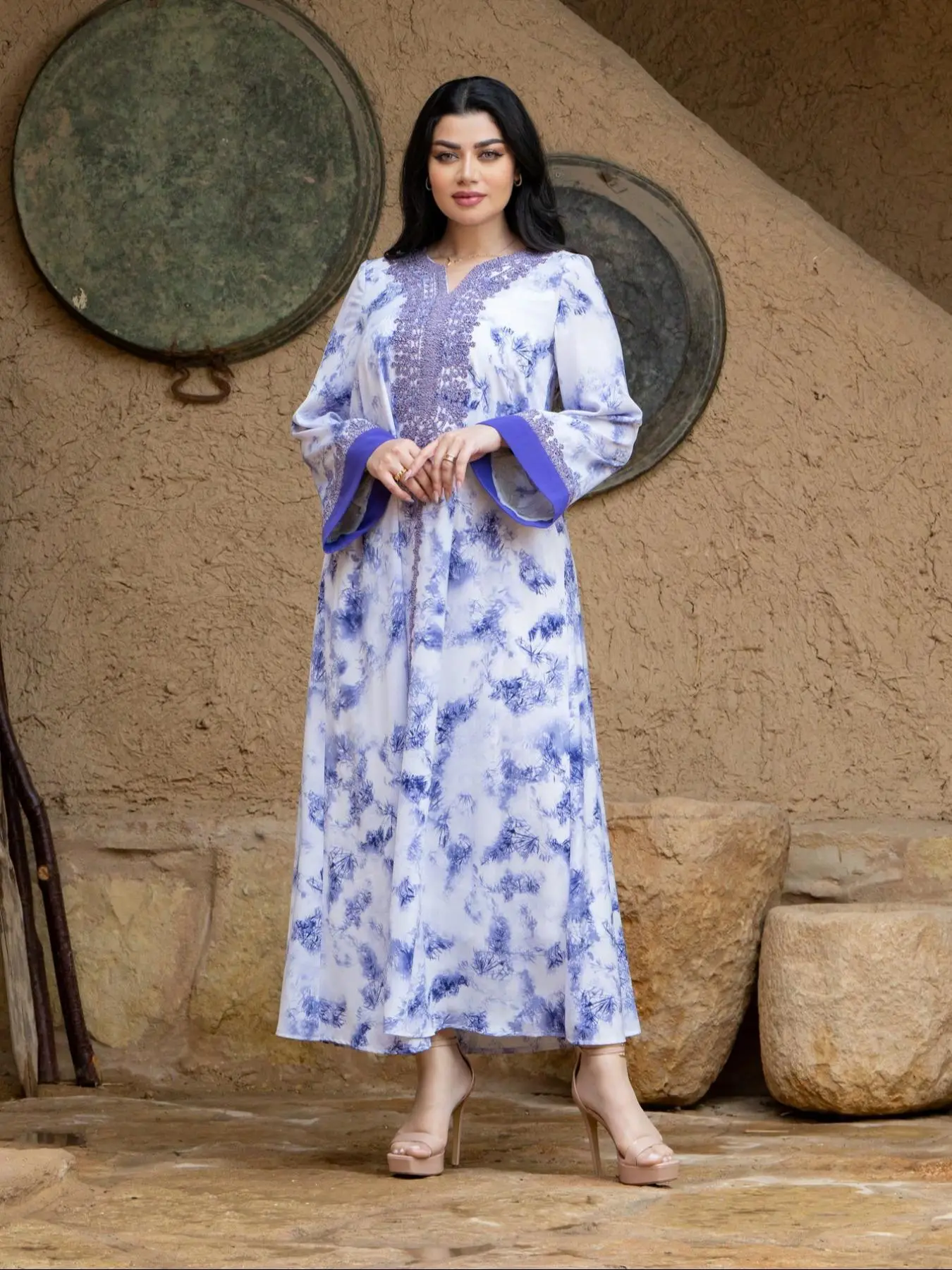 Women's Floral Print V Neck Long Sleeve Dress, Elegant Casual Long Dress for Daily Outdoor Wear, Ladies Clothes for All Seasons