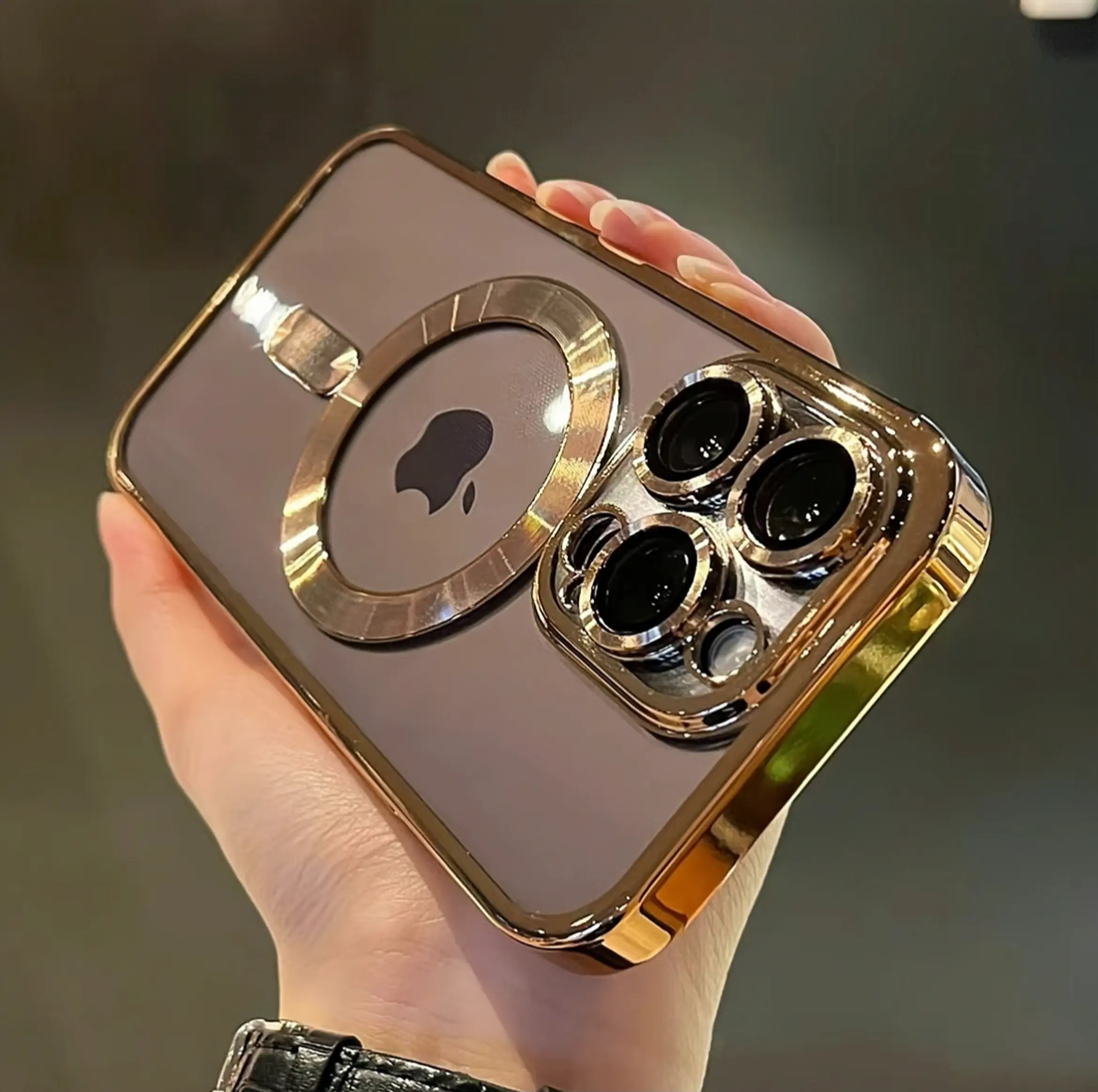 Luxury magnetic wireless charging transparent protective case, suitable for iPhone16, 15, 14, 13, 12Pro Max Plus shockproof durable non-yellowing sili