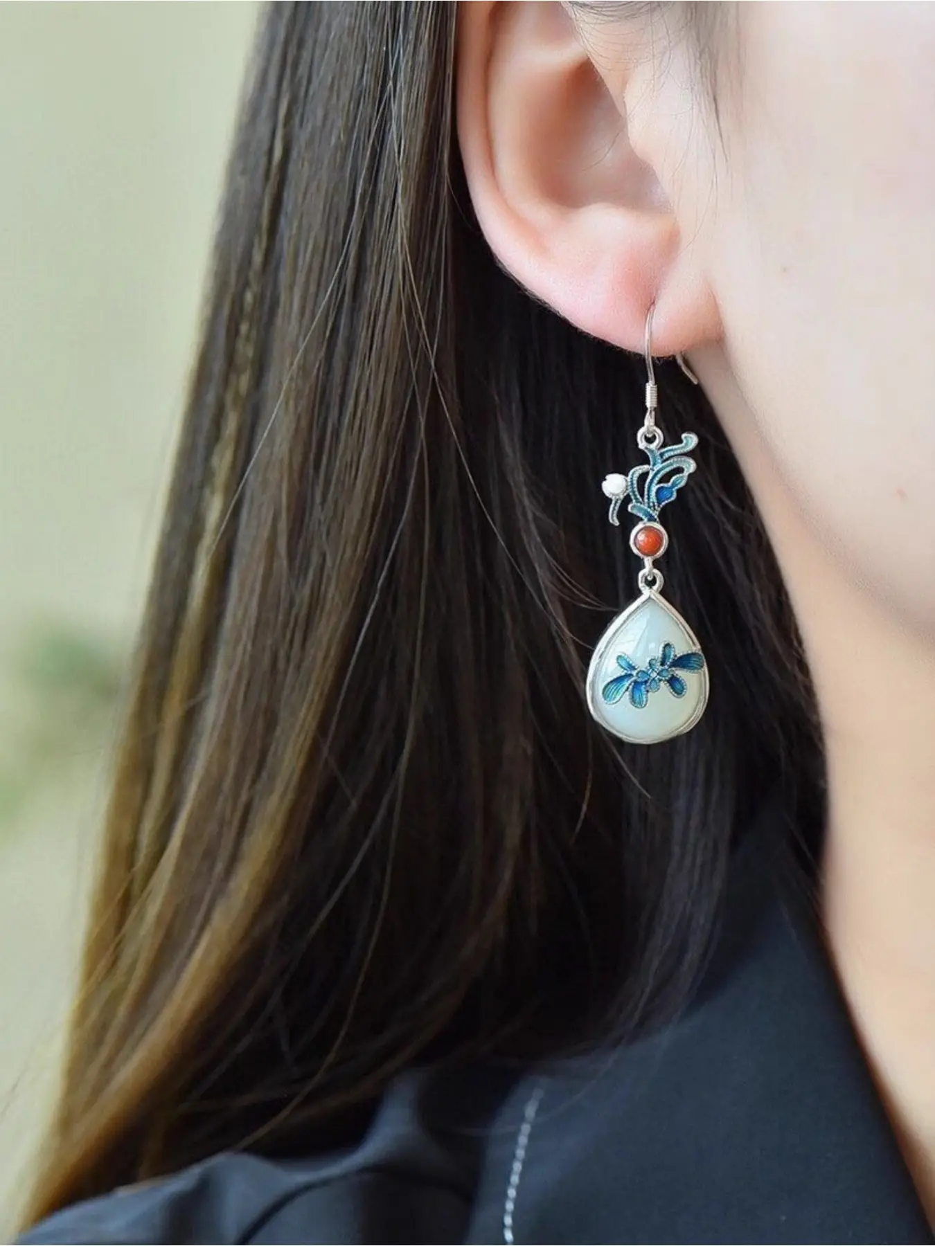 New Chinese style water drop pearl blue and white porcelain color scheme earrings blue long fringed ancient Hanfu cheongsam earrings
