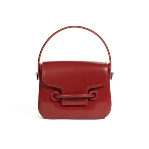 Élégance en Cuir – Genuine Leather Structured Top Handle Bag with Detachable Shoulder Strap