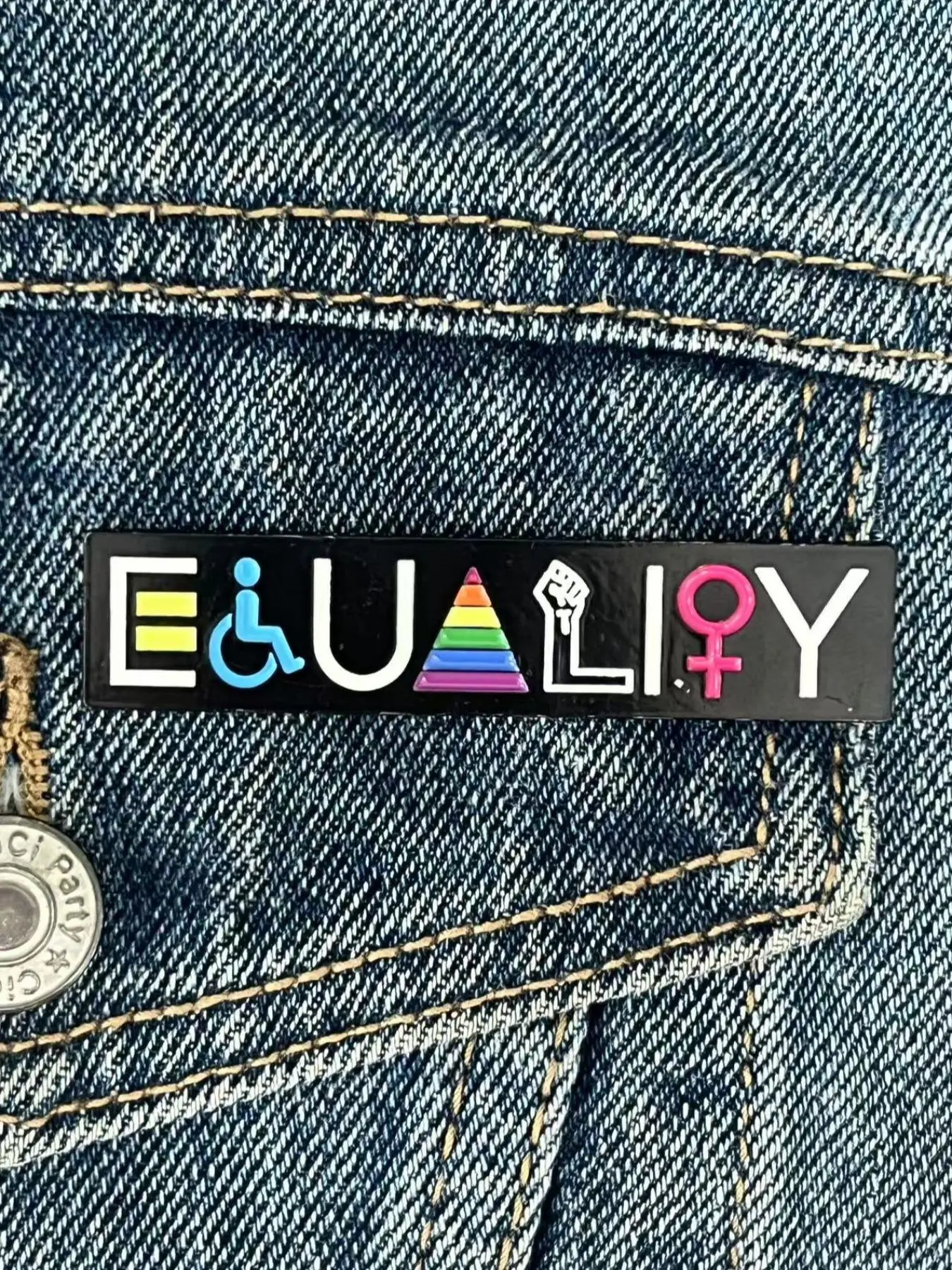 1Count innovative symbol text badge brooch clip, Brooch Pins, Alloy Brooch Pin, cute accessory, bag accessory pin, clothing accessory, versatile accessory, birthday gift, children's gift, best friend gift, friend gift, Personalized, no color fading
