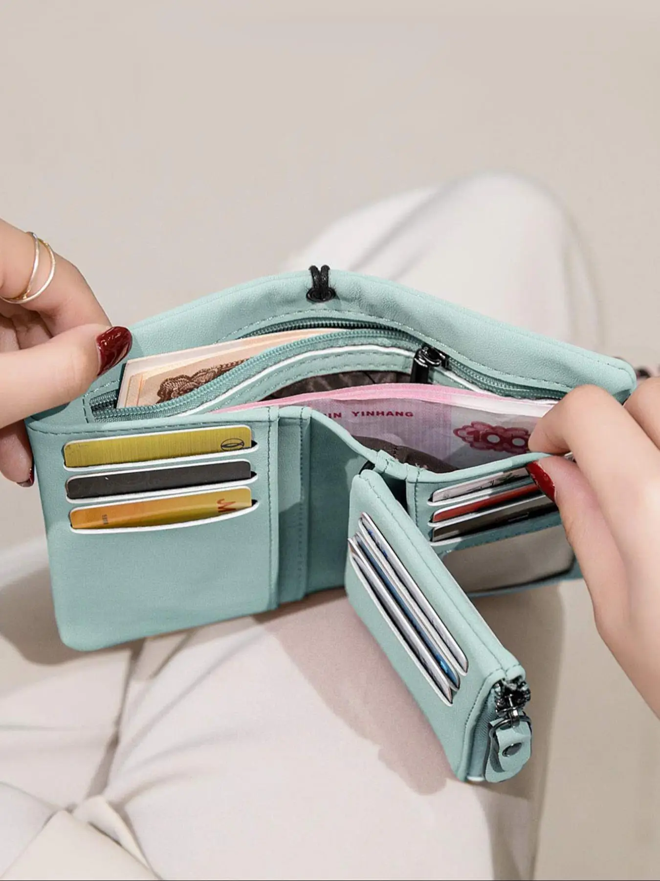 Women's Elegant Minimalist Short Wallet with Wristlet, Casual Versatile Zipper Card Slots Wallet, Trendy Wallet for Daily Use, Casual Card Holder