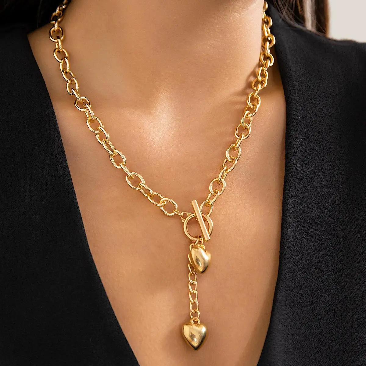 Elegant Heart Locket Necklace, Gold Tone Chain Pendant with a Crystal Cross Accent and Toggle Clasp, Unisex Casual Jewelry for Daily Wear, Heart Locket Necklaces, Chain Jewelry Necklaces