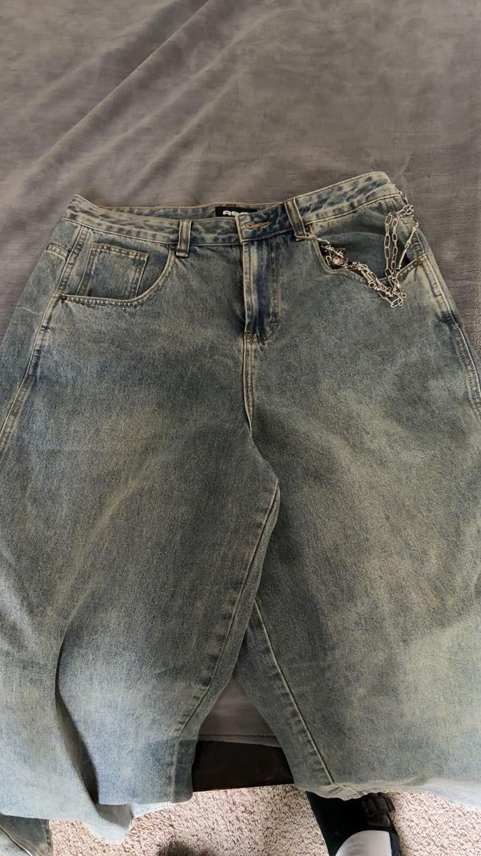 Item: Acid Wash, 34