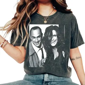 Retro Elli0t Stabler And 0liviaa Bens0n T Shirt, Law And Order Svu Apparel Sweatshirt, Featuring Elli0t And 0liviaa Hoodie, Unisex Sweater Pullover Tee
