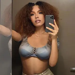 Hot Star Colorful 6x5 Glueless T1B/4 Color Ombre Brown Colored Big Curly HD Lace Wigs P1b/30 Color P4/27 Highlight Blonde Color 99J Burgundy Color and Ginger Color Human Hair Kinky Curly Wigs Ready To Wear