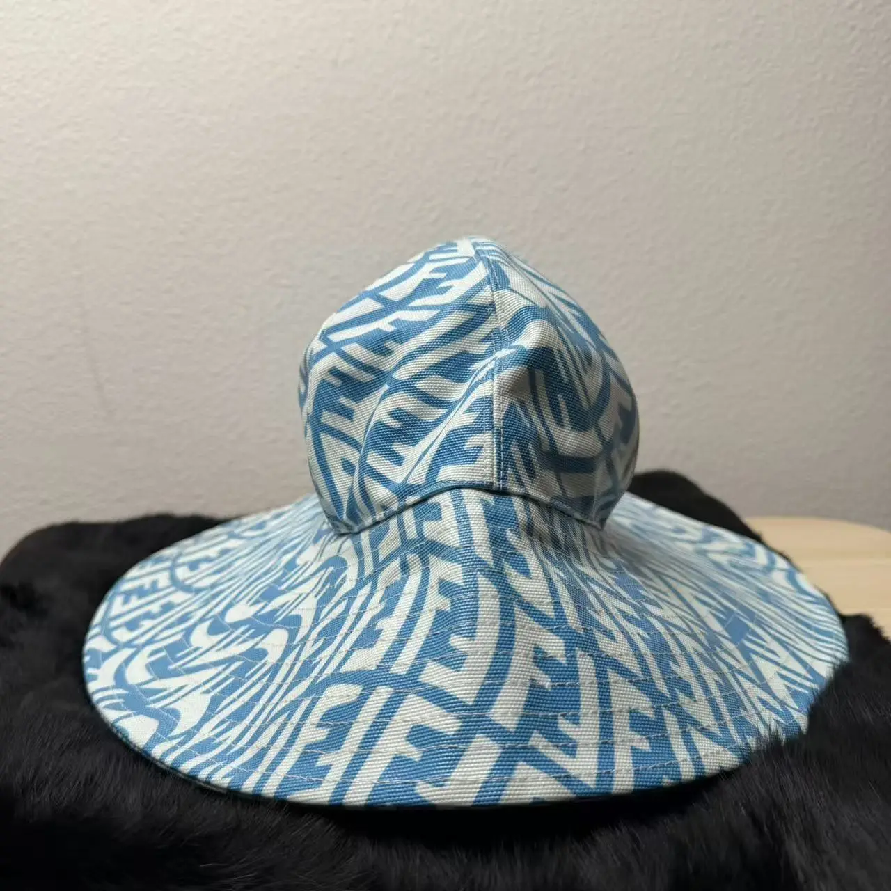 Pre-owned LAMB Bag Accessories FENDI HAT