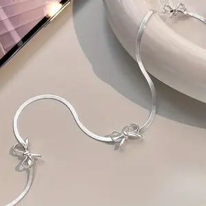 1pc Elegant Vintage Style Bow Pendant Necklace for Women - Hypoallergenic, High-End Fashion Collarbone Chain, Ideal for Daily Wear & Parties, Cute Necklace, Low Allergy, Holiday Gift, Retro Style, Elegant Style