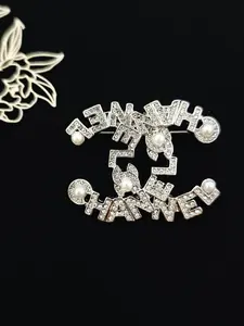 Simple Elegant Women's Brooch Pin, All-Seasons Letter Pattern Accessory, Stylish Fashion Jewelry for Daily Wear