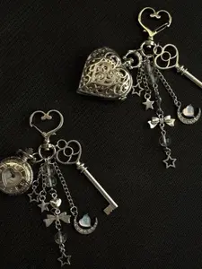 New Trendy Unique Heart Dial Keychain, Vintage Pocket Watch Charm, High-End Bag Accessory, Retro Style, Perfect Gift