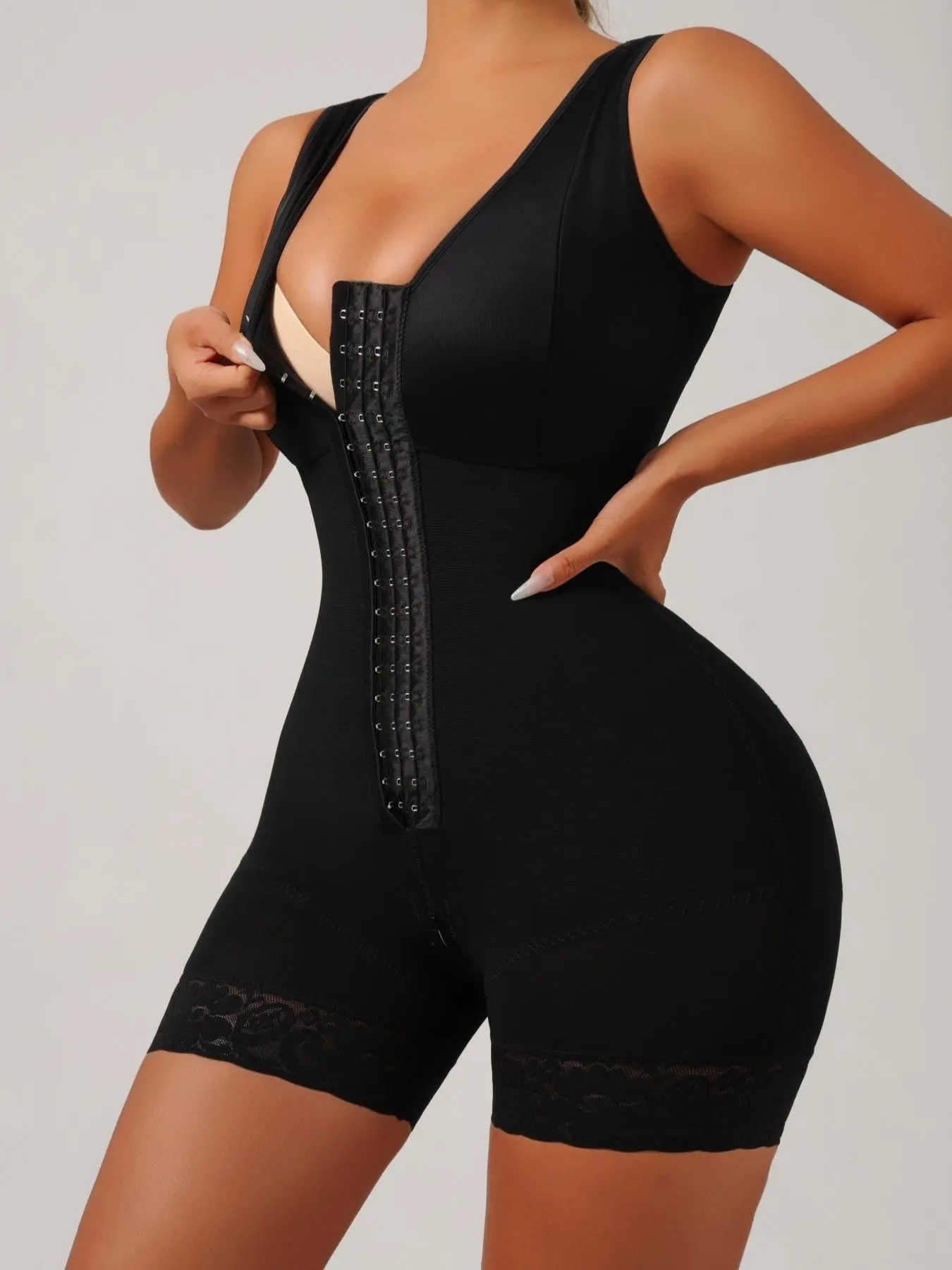 1 Count Women's Smooth Butt Lifting And Tummy Control Shapewear, Body Sculpting Compression, Colombian Shapewear, Fajas, Chest Coverage Bodysuit, Front Three Row Hook Body Shaper, Wide Adjustable Hook Strap Jumpsuit, Suitable For Holiday, Daily, Underwear