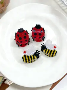 4pcs Cute Imitation Insect Hair Clips, Hair Claws, Bees and Ladybugs Design, Perfect for Side Clips and Bangs Styling, Adorable Hair Accessories