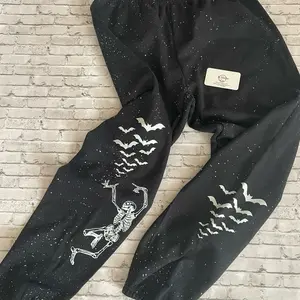 It’s Freaking Bats Sweatpants Black