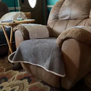 Luxury Thick Couch Cover, 1 Count Soft Textured Couch Seat Pad, Non-Slip Washable Sofa Protector Mat, Pet-Friendly Modern Sofa Cover for Sectional, Sofa Slipcover, Loveseat & 3-Seater Couch