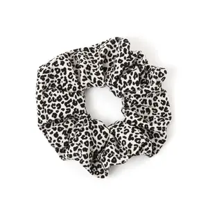 (Online Only) LEOPARD SCRUNCHIES
