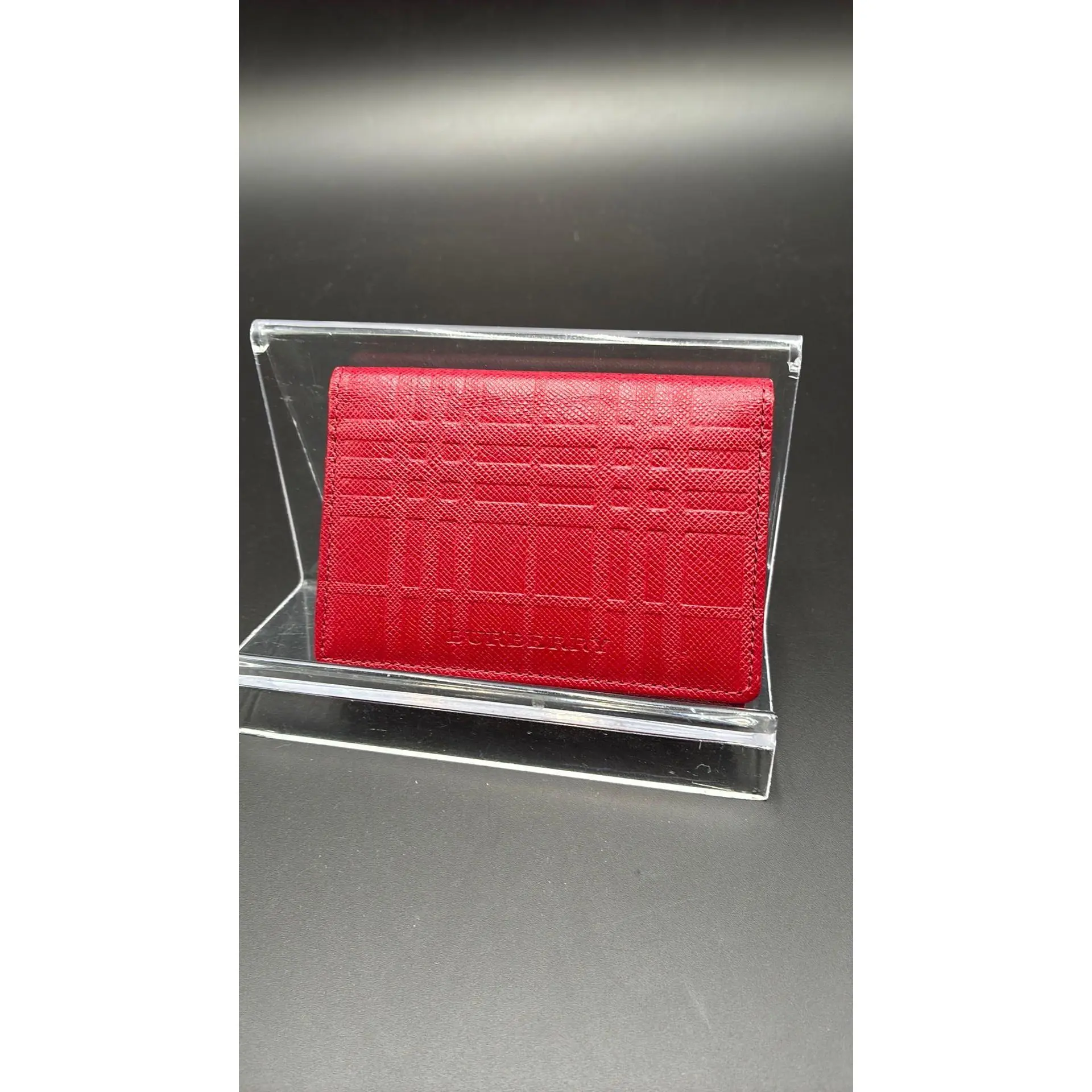 Pre-owned Leather Luxury Bags & Accessories Burberry Bussines Card Holder, Red Date Code: NODC06192612. Entrupy ID: .
