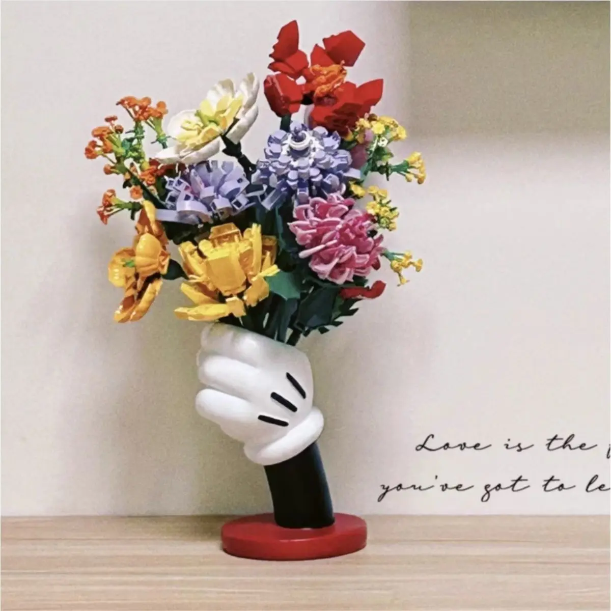 Creative and cute hand-held vase, glove vase, living room dining table flower arrangement, building block flower decorative ornament, Artificial Flower Plant, Colorful Faux Flower