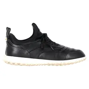 Pre-owned Valentino Garavani Valentino Soul AM Sneakers in Black Calfskin Leather by Rebag