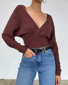 ARELI BROWN V-NECK CROPPED SWEATER
