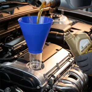 Engine Oil Funnel, Anti-Spill Design, Hands-Free Operation, Car Engine Oil Filler No Spill with Thread, Suitable for Toyota Kia Hyundai, Automotive Maintenance Tools