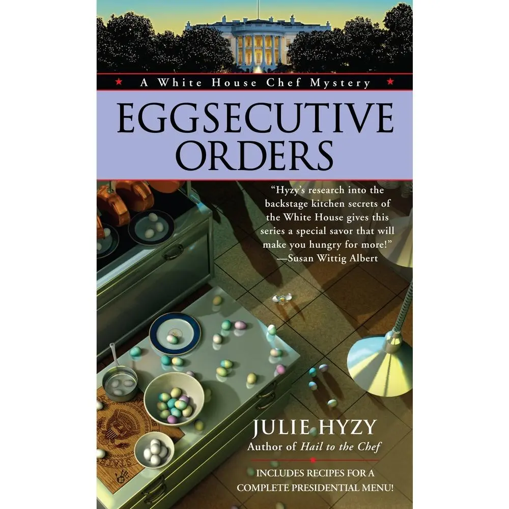 USED Book - Eggsecutive Orders by Hyzy, Julie (Mass Market Paperback) - english
