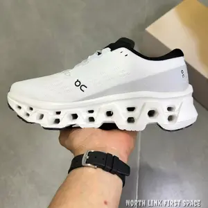 Minimalist Sporty Sneakers - Comfortable Walking Shoes for Travel and Daily Life