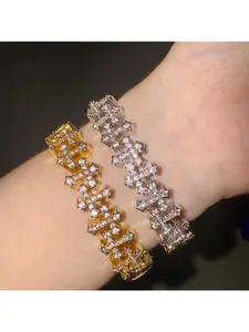 18K Gold Plated Iced Out Cuban Link Mini Cross Bracelet 5A Zircon Cluster Chain Link Charm for Men Women Bracelet, 11mm Miami Curb Chain with Paved CZ Diamond, Bling Hip Hop Jewelry for Rapper, High Quality Bracelet, Gift for Birthday Christmas