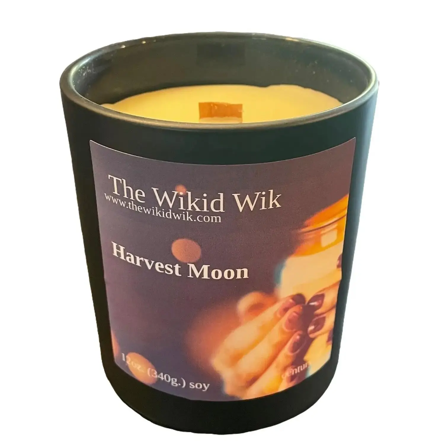 Harvest Moon - Scented Soy Candle...Warm, cozy, and softly spiced — like an autumn evening under a glowing moon.