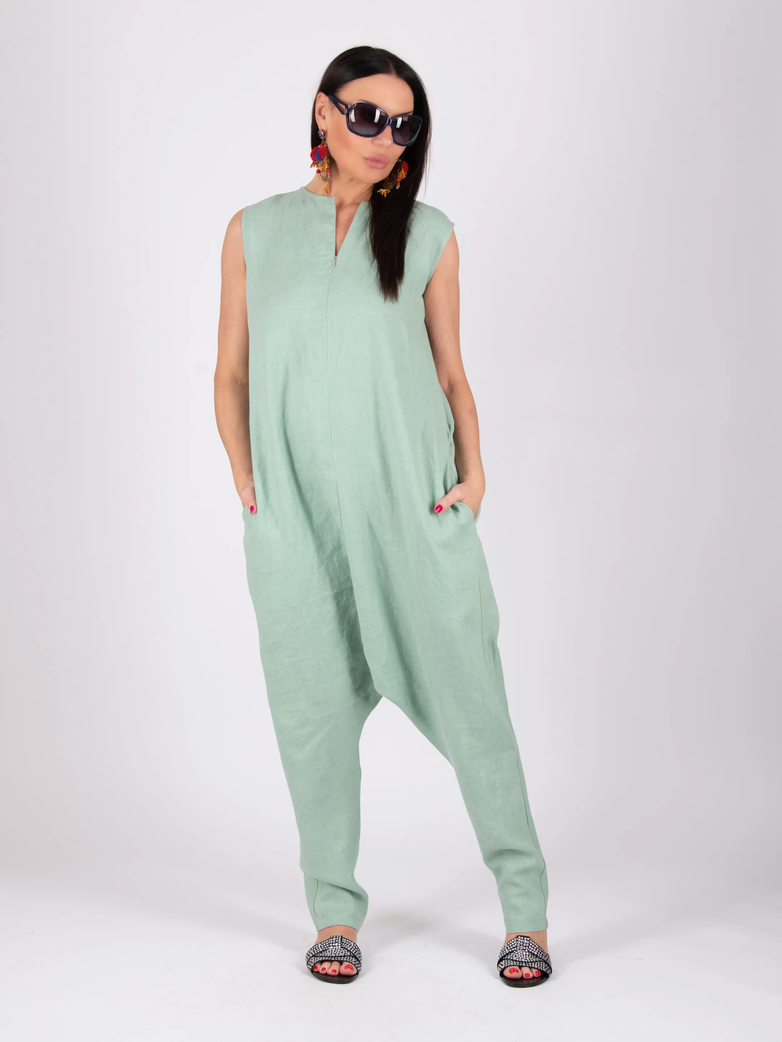 Linen Harem Jumpsuit BETY - Elevate Your Wardrobe With This Stylish and Versatile Jumpsuit