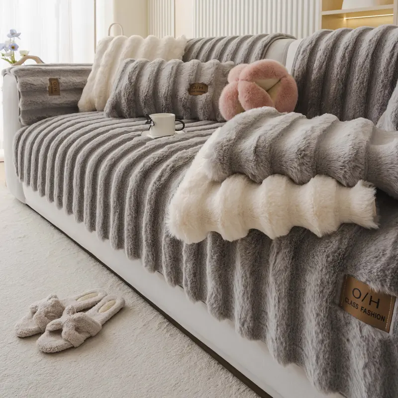 Faux Fur Sofa Cover, Sofa Slipcover, Slipcovers for couches and sofas, Fluffy Non-Slip Plush Sofa Protector, Pet-Friendly & Machine Washable, All-Season Couch Pad for 2-5 Seater or L-Shaped Sofas, Full-Coverage Velvet-Touch Mat