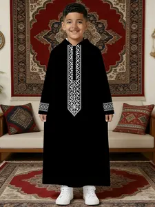 Boys' Black Hooded Thobe with Intricate White Floral Embroidery - Kids Islamic Jubba for Ramadan & Eid