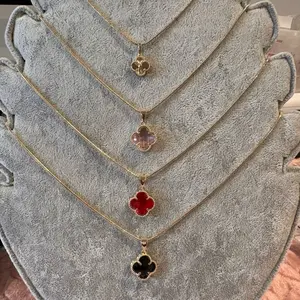 Oro Laminado 14k Gold Plated Flower Pendant Necklace with Elegant Design and Durable Finish